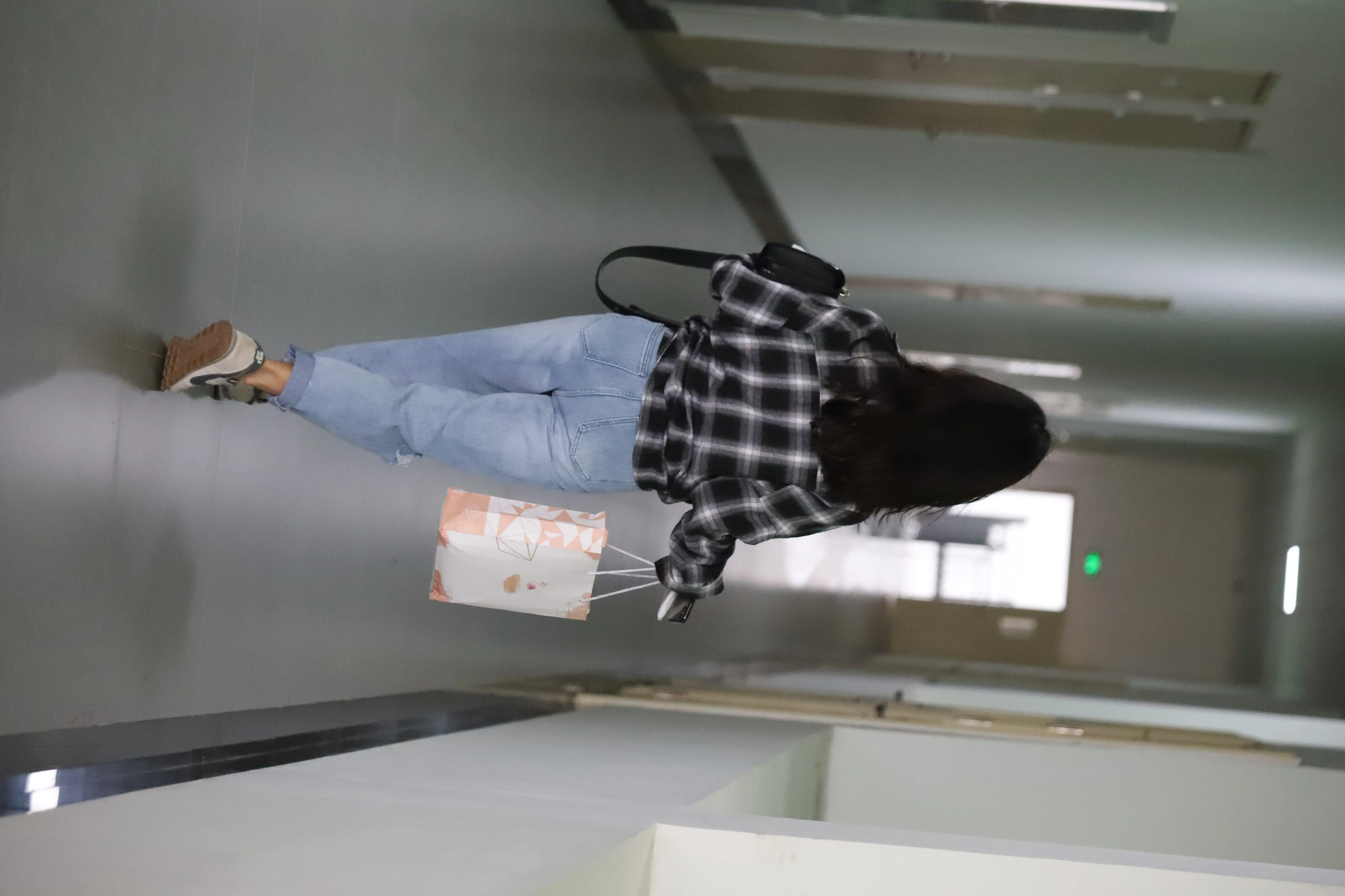 大西瓜爱牙膏 - 舞蹈白 [157P748M]