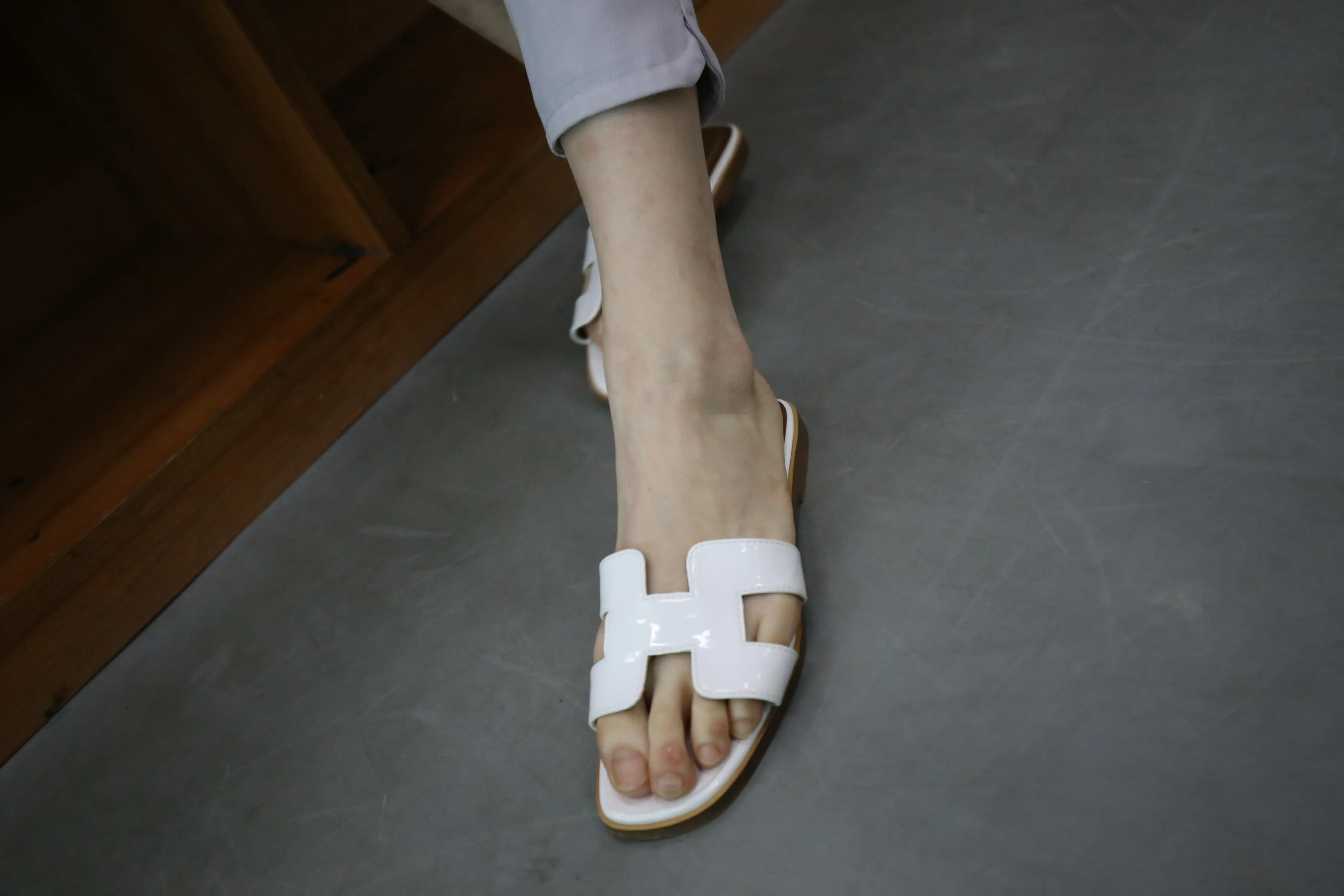 大西瓜爱牙膏 - Z1-1 休闲裤少女 [180P1.2G]