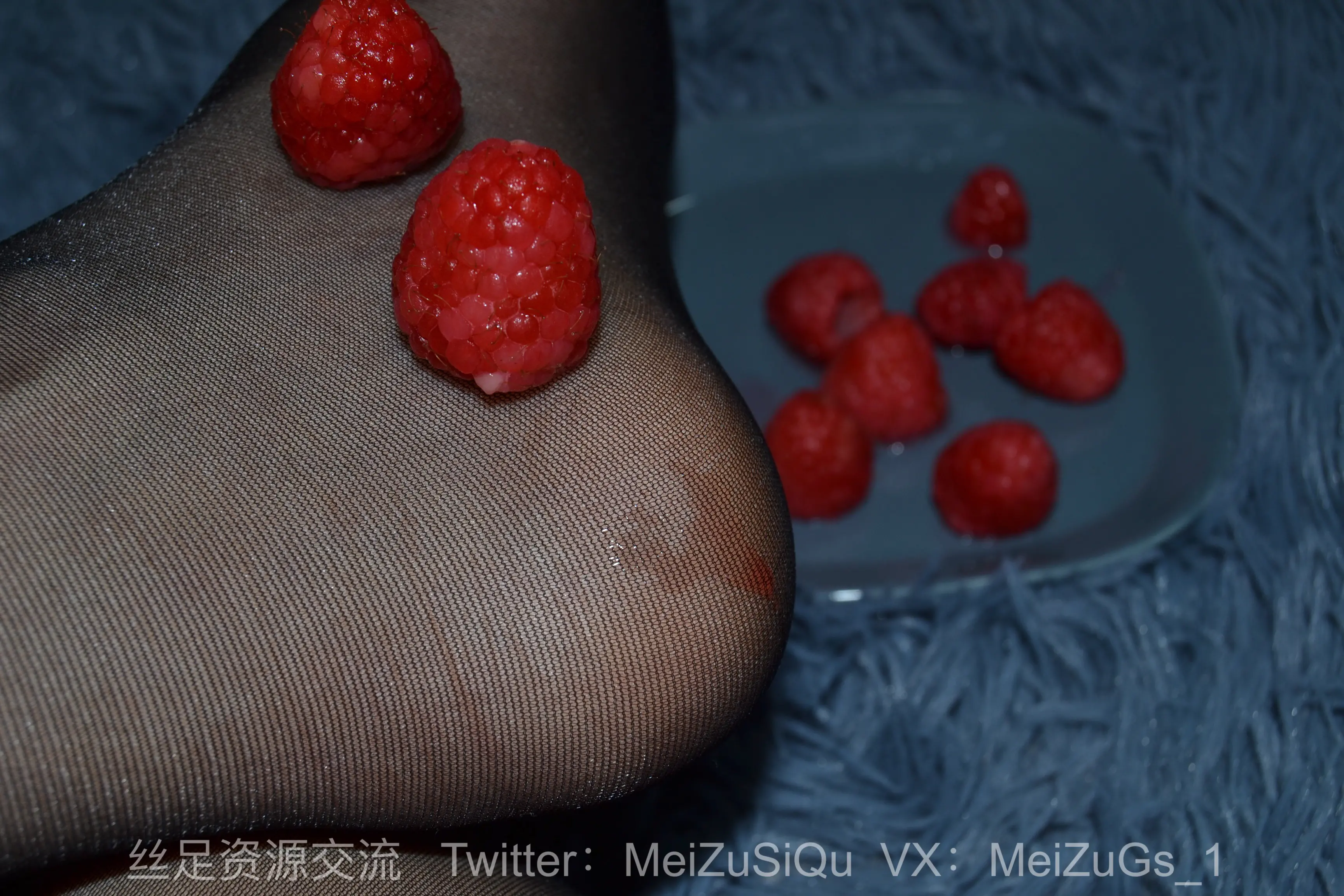 美腿博主@迷离蜜桃 - 套图视频合集1 [819P357V3.2G]