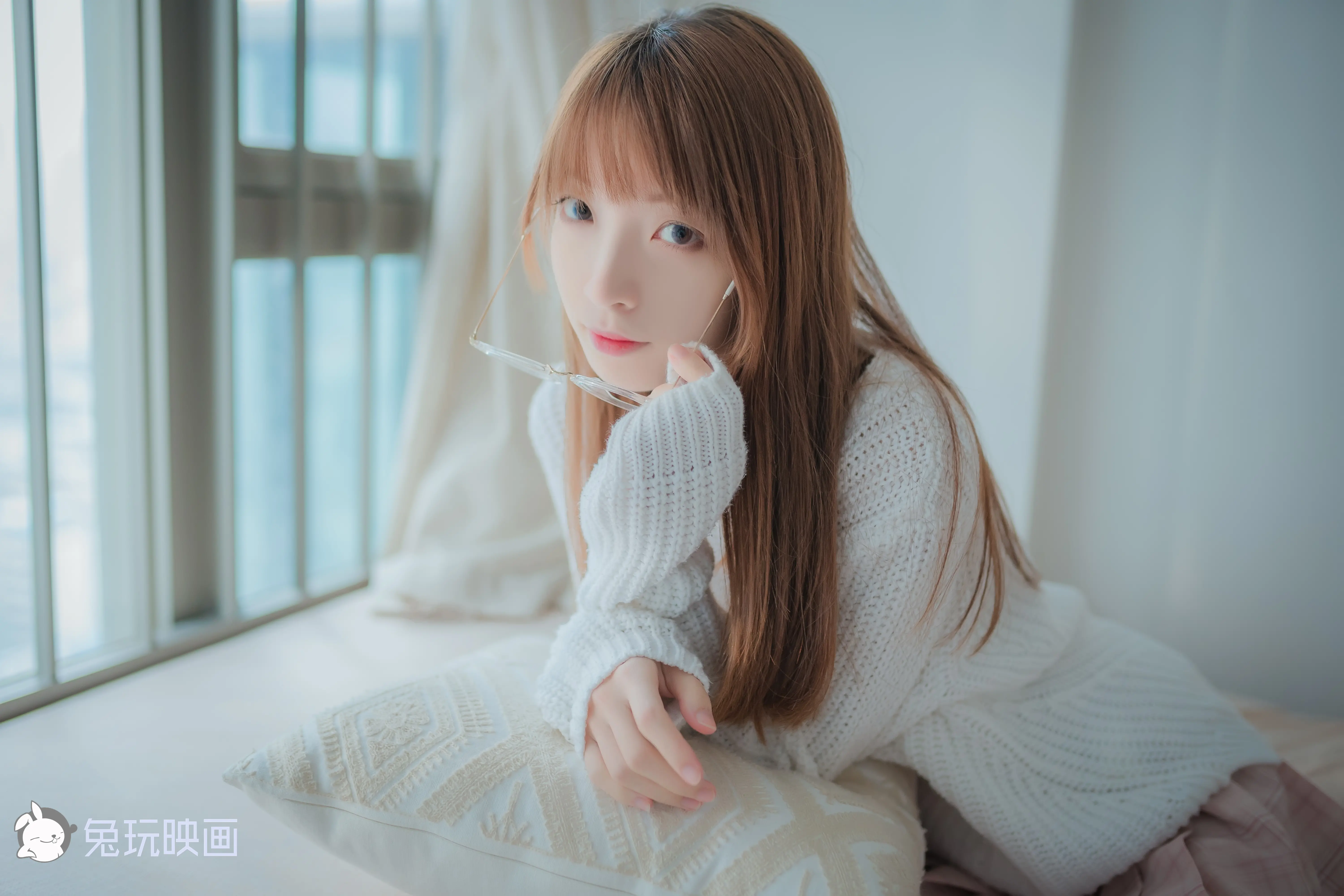 兔玩映画 粉格裙的眼镜娘